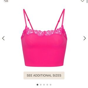 SKIMS fits everybody corded lace cropped cami - neon rose - small